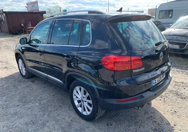 Volkswagen Tiguan cena 28900 przebieg: 281200, rok produkcji 2012 z Pleszew małe 172